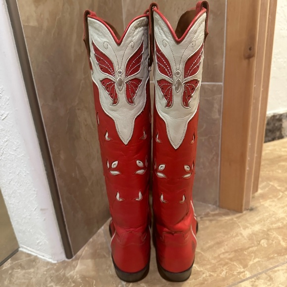 RED AND WHITE COWBOY COWGIRL BOOTS- RANCH ROAD SCARLETT BUTTERFLY - Picture 5 of 6